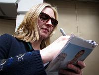  Hope Davis