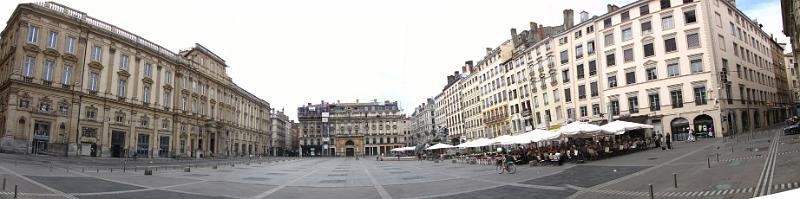 LYON_PLACE_DES_TERRAUX_02