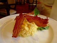  Chef-prepared scrambled eggs and bacon, to order