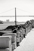  O Tejo, Off Praça do comercio