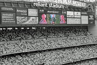 Robert Deniro delivers videotaped 9/11 commemoration speech played at all NFL games around the country.