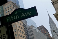  Fifth Avenu, Chrysler Building in background