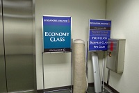  Singapore boarding signs at IAH