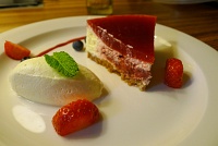  Sheraton Stockholm Room Service: Strawberry Cheesecake