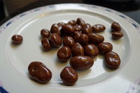  Chocolate-covered raisins at SEA Concourse B United Club (formerly Continental Presidents Club)