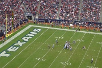  Texans kick a field goal