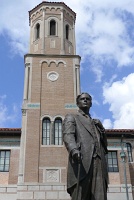  Newly unveiled statue by artist Bruce Wolfe of Edgar Odell Lovett, Rice's first president (1912-1946)