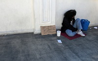  Homeless, Walkway over Las Vegas Blvd