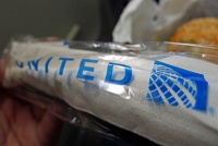  United Airlines Napkin & Utencils