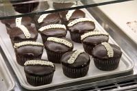  Hostess-Style Cupcakes at Junior's