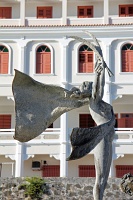  Raíces, Paseo de la Princesa