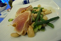  Seared albacore tuna served on a salad of haricot, cucumber, white kidney beans and radish with a lime vinaigrette - Executive First Class, Air Canada A330