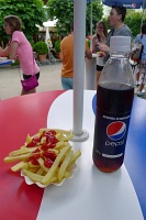  Pommes frites with ketchup and Pepsi