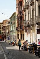 Granada