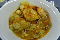  San Francisco-style Cioppino of seared hake and grilled shrimp in tomato-seafood sauce with mixed vegetables - IAH-FRA