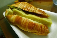  Croissant con tortilla y pimientos (tortilla espanola and pepper sandwich on croissant), Madrid