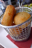  Degustacion de croquetas (assortment of potato croquettes: ham and egg with caramelized onions, mushroom and blue cheese, and young eel with garlic), Madrid