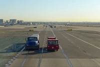  LAX