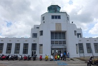  Houston Municipal Airport exterior