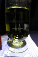  White wine, United 787-8 Dreamliner